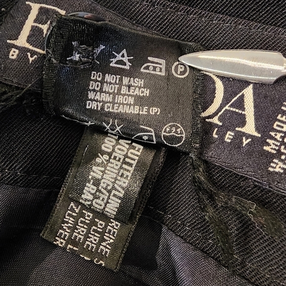 Escada Deep Navy Pleated Hem Pencil Skirt Pure New Wool Vintage Skirt sz 36 Sm - Picture 8 of 11